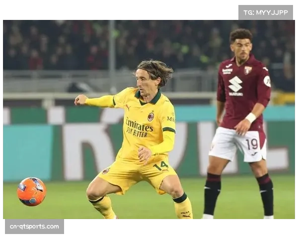 AC米兰3-2逆转都灵登顶积分榜,普利希奇替补双响建功 AC米兰3-2逆转都灵登顶积分榜,普利希奇替补双响建功